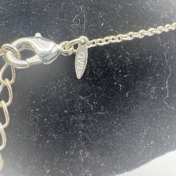 Avon Twisted Circle Pendant Necklace Earrings Set Classic Timeless Set - Picture 4 of 8